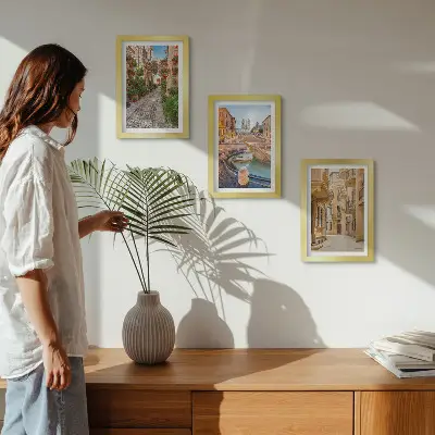 Moderne billedsæt med motiv af charmerende gader og springvand i malerisk arkitektur