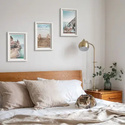 Billedvæg med sommerpastelmotiver af arkitektur ved havet og strand