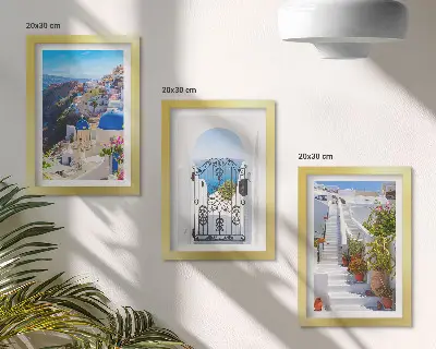 Moderne billedsæt med udsigt over græsk arkitektur i Oia på Santorini