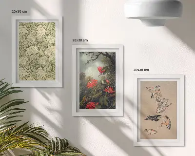 Billedvæg med motiv af blomster og fugle i naturlige omgivelser