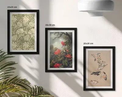 Billedvæg med motiv af blomster og fugle i naturlige omgivelser