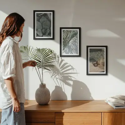 Moderne billedsæt med tropiske planter og sommerferiedetaljer