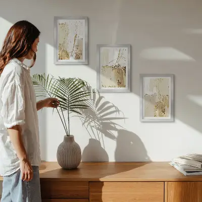 Moderne billedsæt med abstrakte mønstre i beige og hvide nuancer