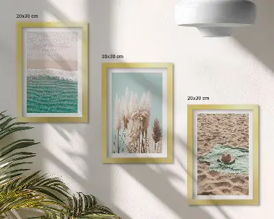 Billedvæg med motiv af strand, bølger, græs, hat, sand og afslappende natur
