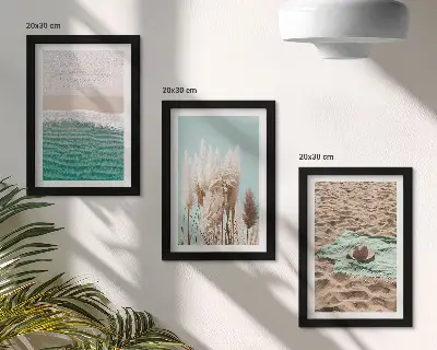 Billedvæg med motiv af strand, bølger, græs, hat, sand og afslappende natur