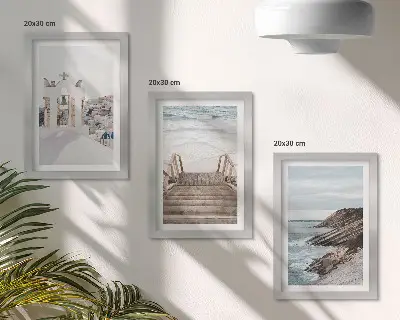 Moderne billedsæt med udsigt over havet og Santorinis arkitektur mod himlen