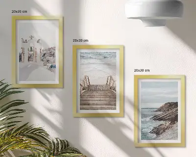 Moderne billedsæt med udsigt over havet og Santorinis arkitektur mod himlen