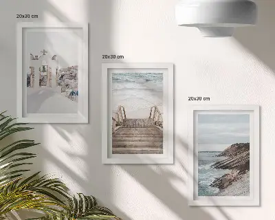 Moderne billedsæt med udsigt over havet og Santorinis arkitektur mod himlen