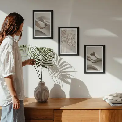 Billedrammer med abstrakte motiver pakke med bølger og strukturer i beige nuancer