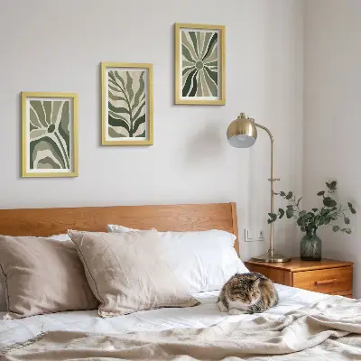 Moderne billedsæt med plantemønstre i grønne og beige nuancer