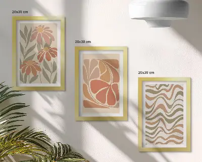 Billeder og rammer med pastelblomster og abstrakte mønstre