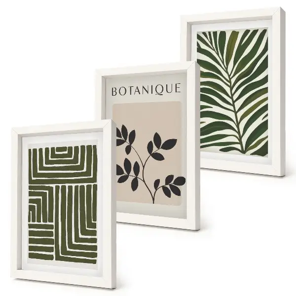 Billedvæg med botaniske kompositioner i boho-minimalistisk stil