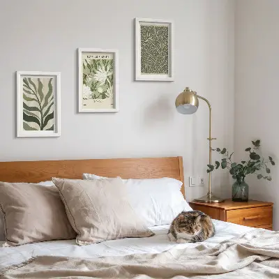 Billedvæg med botaniske plantemønstre i boho-stil