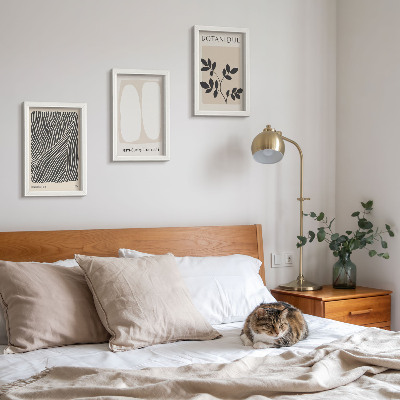 Billedvæg Blomstermønstre og minimalistiske linjer i neutrale farver