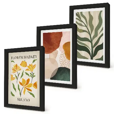Billedvæg med blomstermotiver og abstrakte former samt blade