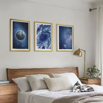Triptykon billede med ramme motiv af galakse i rummet