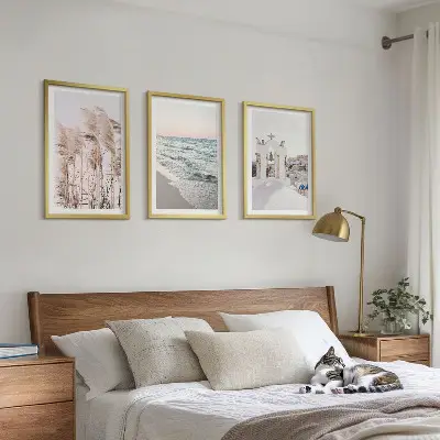 Billedsæt til soveværelset med motiver af planter, havbølger, udsigt og huse
