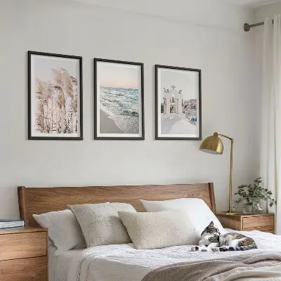 Billedsæt til soveværelset med motiver af planter, havbølger, udsigt og huse