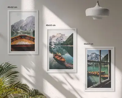 Billedvæg med bjerg og sø motiv af vindueskig over bjergsø