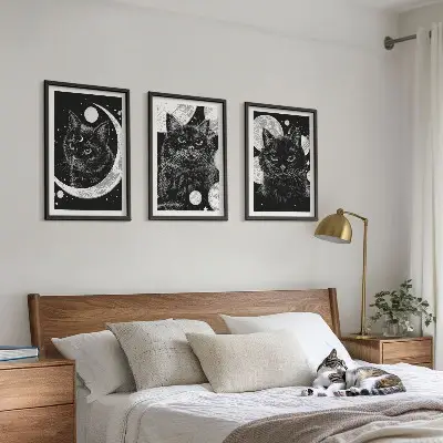 Sengesæt til soveværelset med motiv af sorte katte og måne i rummet