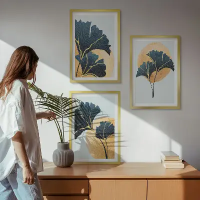 Triptyk med ginkgo blade billeder med lys baggrund og ramme
