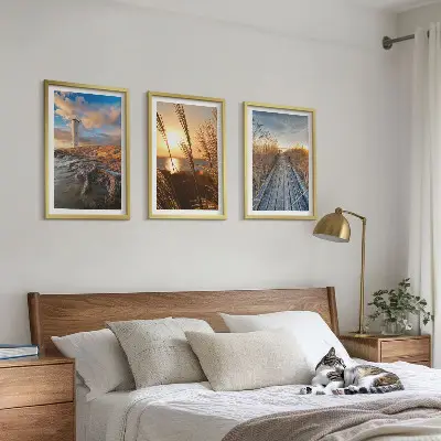 Billedvæg inspiration med fyrtårn og græsbro