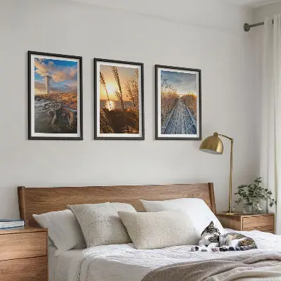 Billedvæg inspiration med fyrtårn og græsbro
