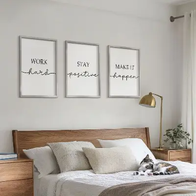 Billedsæt til soveværelset med minimalistiske motiverende citater