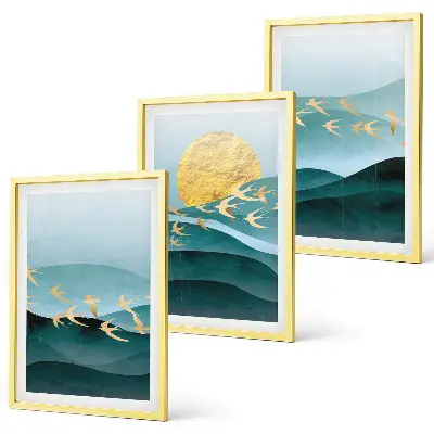 Triptyk af abstrakte solnedgangslandskaber med ramme