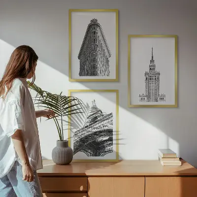 Triptykon med arkitektoniske sort-hvide bygninger med ramme