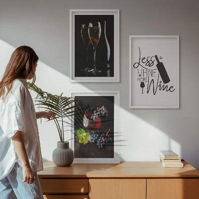 Billedvæg inspiration Glas vin med druer og indskrift