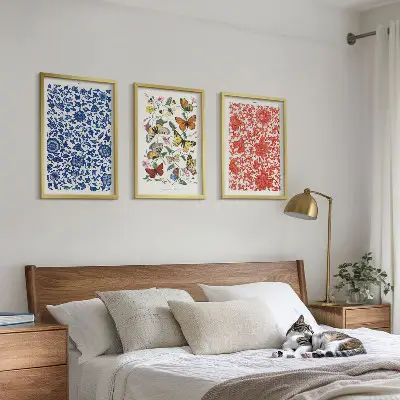 Triptykon med vintage blomster og sommerfugle billeder med ramme
