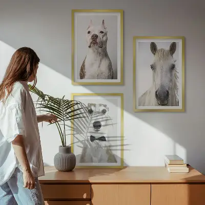 Billedvæg med portrætter af hunde og heste elegante motiver til din væg