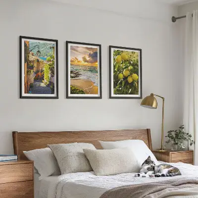 Billedsæt til soveværelset med motiver af gader, hav, strand og citrustræer