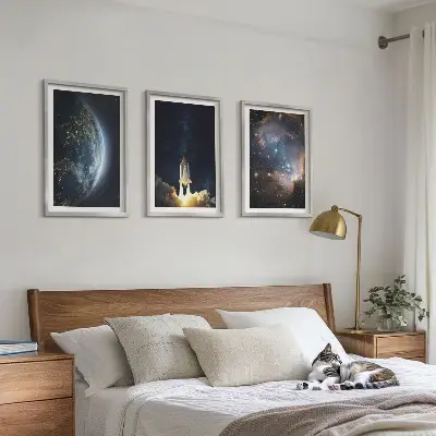 Billedsæt til soveværelset med motiv af rummet, jorden, raket og galakse
