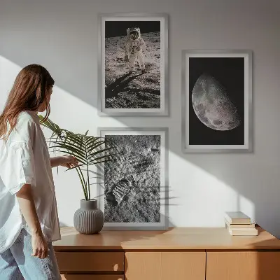 Triptykon med astronaut og månemotiv billeder med ramme