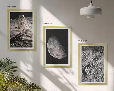 Triptykon med astronaut og månemotiv billeder med ramme