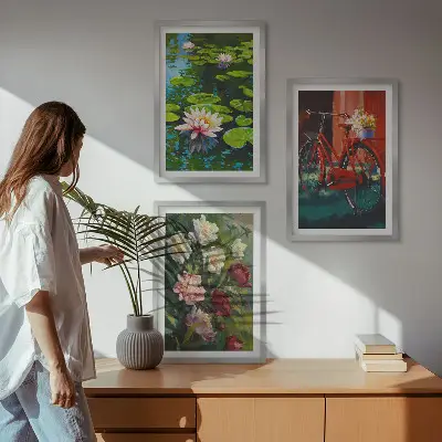Billedsæt til soveværelset med motiv af farverige liljer i haven