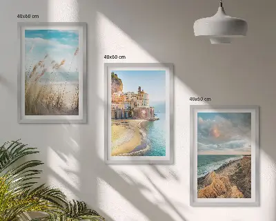 Billedvæg med landskaber strand og klipper i byen