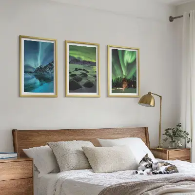 Billedsæt til soveværelset med vinterlandskaber af aurora og bjerge