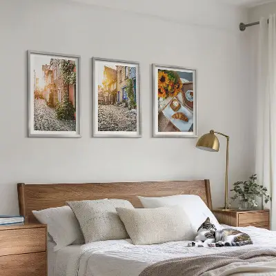 Triptyk-billeder med ramme motiv med gade, kaffe og solsikker