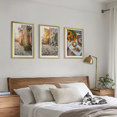 Triptyk-billeder med ramme motiv med gade, kaffe og solsikker