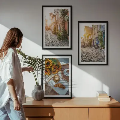 Triptyk-billeder med ramme motiv med gade, kaffe og solsikker