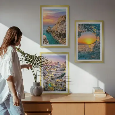 Billedsæt til soveværelset med motiv af hvide huse ved havbølger på Santorini