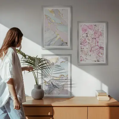Billedsæt til soveværelset med lyserøde blomster i marmor og pastelfarver
