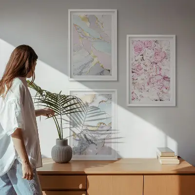 Billedsæt til soveværelset med lyserøde blomster i marmor og pastelfarver