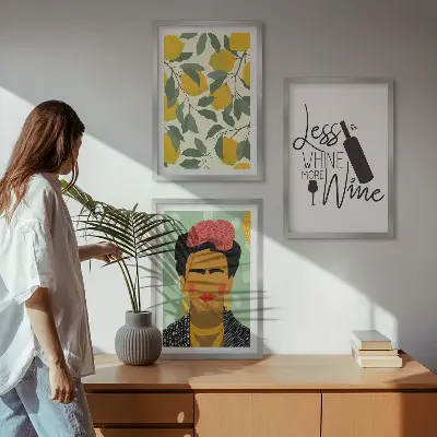 Triptykon med Frida-motiv: Citroner og vin billeder med ramme