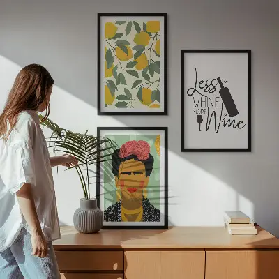 Triptykon med Frida-motiv: Citroner og vin billeder med ramme