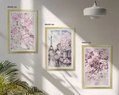 Triptykon med blomstret landskab billeder i lyserøde nuancer med ramme