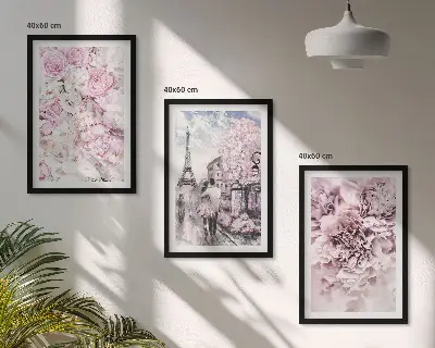 Triptykon med blomstret landskab billeder i lyserøde nuancer med ramme